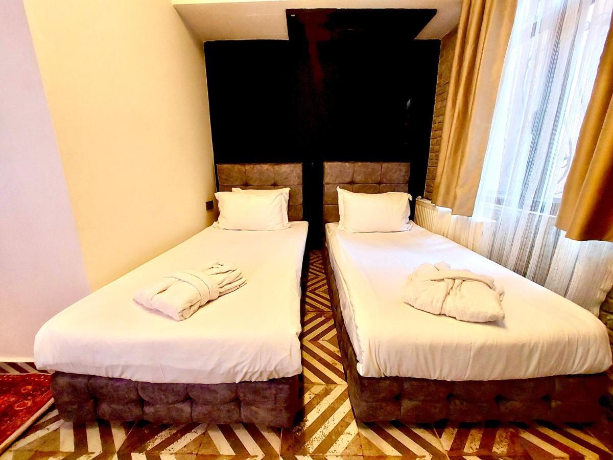 Mates Port Hotel อิสตันบูล ภายนอก รูปภาพ